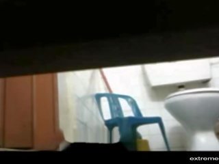 Αιγυπτιακό μαμά washing αυτήν μουνί