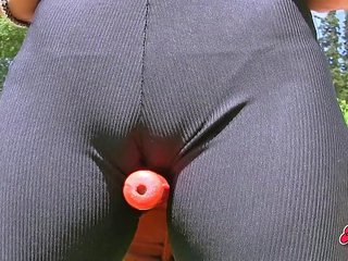 Bukan main bokong buah dada besar rambut pirang remaja di sempit lycras! fabulous lekukan vagina di pakaian!